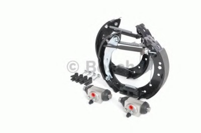 Set saboti frana MITSUBISHI COLT VI (Z3, Z2) (2002 - 2012) BOSCH 0 204 114 665 foto