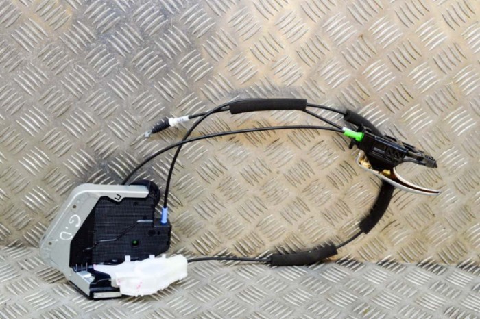 &Icirc;ncuietoare ușă dreapta spate TOYOTA C-HR _X1_ 2020 15520282