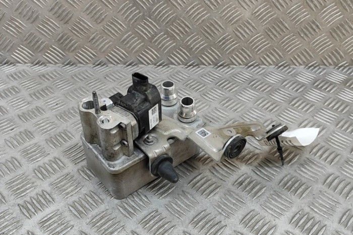 Răcitor de ulei MERCEDES-BENZ EQS V297 2022 OEM: A2978305800 | 29982528