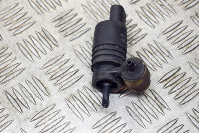 Motor rezervor lichid de parbriz VW TOUAREG 7LA, 7L6, 7L7 2004 OEM: 1J0955651 14271025