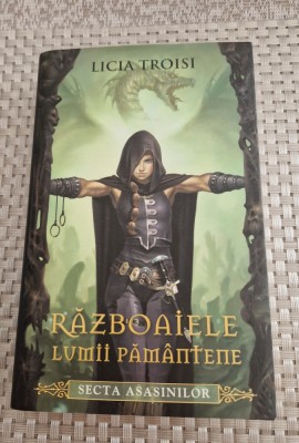 Razboaiele lumii pamantene secta asasinilor Licia Troisi foto