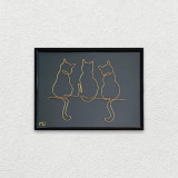 3 pisicute, tablou sculptura din fir continuu de sarma placata cu aur, 19&times;25 cm &ndash; cod 2322