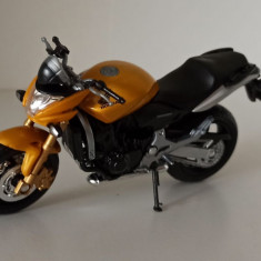 Macheta motocicleta Honda Hornet galben - Welly 1/18