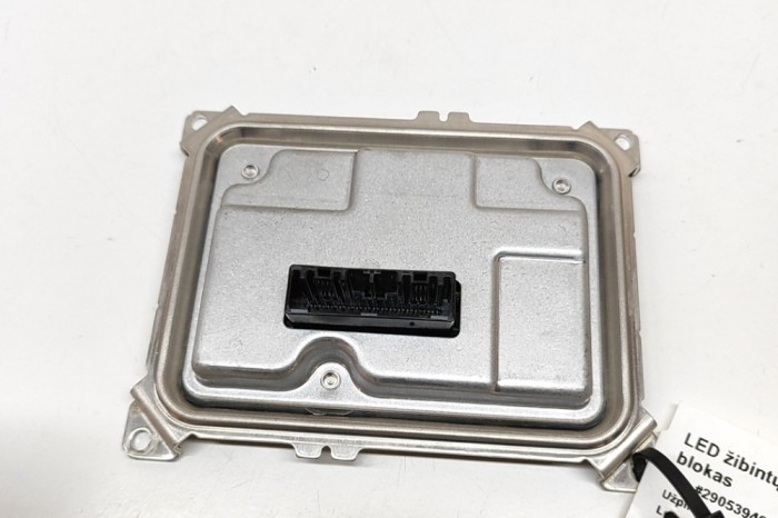 Unitate de control lumini LED JEEP Avenger J2 2024 OEM: B592242,L782724 29053946