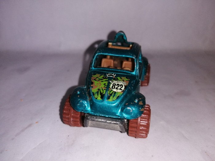 bnk jc Hot Wheels - Baja Bug