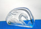 Cumpara ieftin Sculptura full lead crystal, handmade &ndash; Lebede 2 - design Mats Jonasson, Maleras