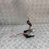 &Icirc;ncuietoare ușă dreapta spate JAGUAR XE X760 2017 OEM: GX6A-26412-CB 26695440