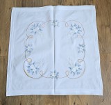 FATA DE MASA VINTAGE DIN BUMBAC CU MODEL DE CRĂCIUN CUSUT MANUAL