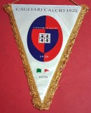 Fanion fotbal - CAGLIARI CALCIO 1920 (Italia) - dimensiuni mari 36X26 cm