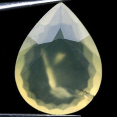 superb ! opal natural mare galben pear cut!! ideal pentru pandantiv !