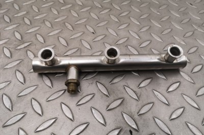 Rampa de combustibil dreapta AUDI A6 4G2, C7, 4GC 2011 OEM: 06E130090F 28529458 foto