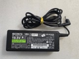 Incarcator laptop Sony Vaio 19.5V, 3.9A, 75W VGP-AC19V20 mufa: 6,50 x 4,40 x 9,50 mm