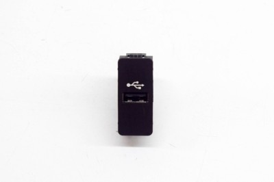 Port USB/AUX-In BMW 2 Coupe F22, F87 2018 OEM: 9230248 15216837 foto