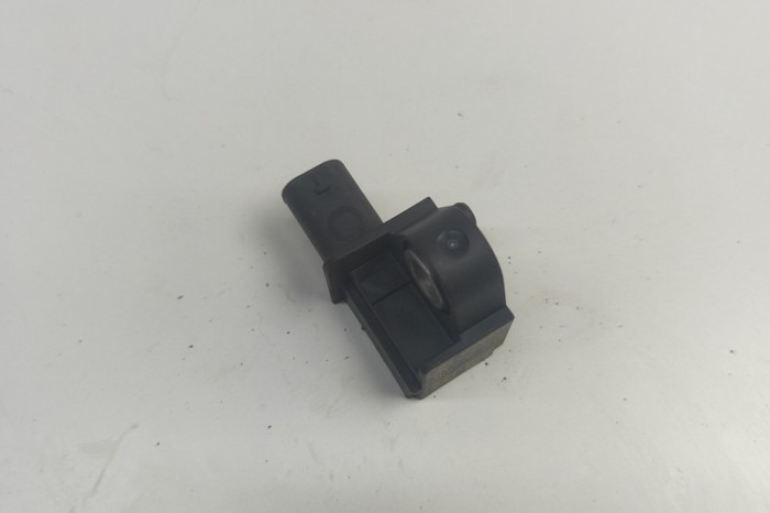 Senzor de impact st&acirc;nga față VW PASSAT Variant B8 3G5 2018 OEM: 5Q0959651B 30480301