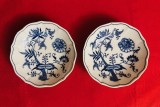 2 BOLURI DIN PORTELAN FIN- ZWIEBELMUSTER- MARCAJ ORIGINAL BOHEMIA D16CM