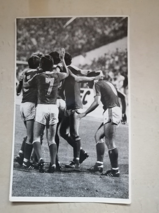 Fotbal: Romania - Suedia 2-0 - fotografie de presa 8 septembrie 1982