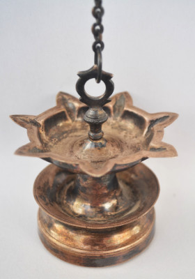 Lampa argintata de tip pendul orientala pentru ulei India, foto