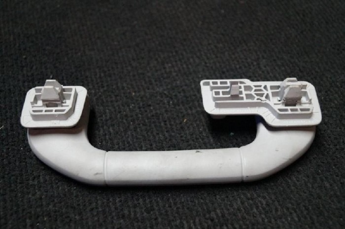 M&acirc;ner plafon st&acirc;nga spate MERCEDES-BENZ E W212 2010 OEM: A2048100151 2132381