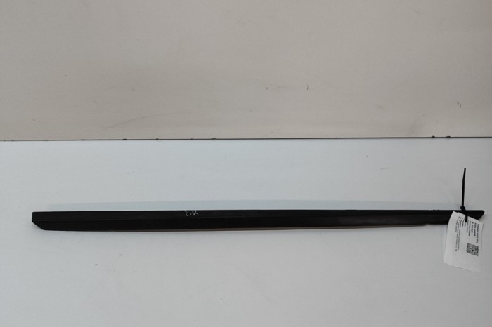 Chedar geam ușă st&acirc;nga față PORSCHE CAYENNE 9Y0/9Y3 2023 OEM: 9Y0854327 | 29178531