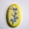 Magnet frigider cu albastrele, magnet cu flori albastre pe fundal galben 24370