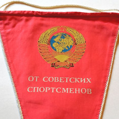 Fanion cu autografe - SPORTIVILOR SOVIETCI (anul 1960) dim. mari 46x27 cm