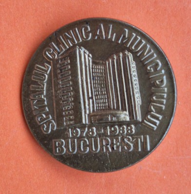 Spitalul Clinic al Municipiului Bucuresti (1978-1988) - insigna RARA foto