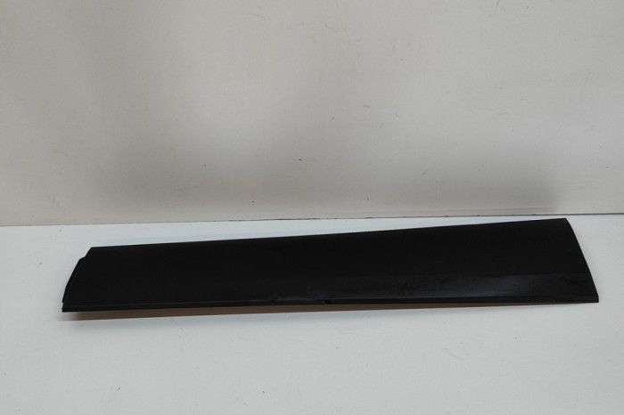 Bandou inferior ușă dreapta față MAZDA CX-30 DM 2023 OEM: DFR5-51-RA1,DFR551RA1 29508395