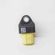 Senzor de impact st&acirc;nga spate TOYOTA C-HR _X1_ 2019 OEM: 89831-F4020 | 11743990