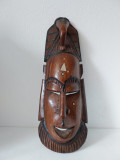 ** Masca africana sculptata in lemn cu intarsie de os, veche, vintage, 43x16cm