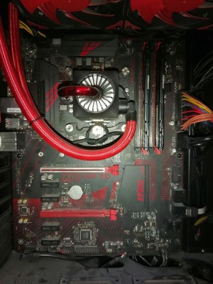 kit MSI Z370 gaming intel core i5 8600k 16 gb ddr4 , functional foto