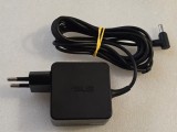 Incarcator laptop original ASUS 19V 1.75A 33W Mufa 4.0x1.35mm Model AD890026