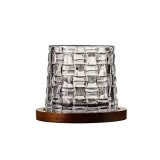 Pahar, pentru whiskey, Rotativ, cu baza din lemn, transparent, din sticla, 11 x 9.2 x 8 cm, ergonomic si usor de manevrat, Oem
