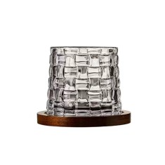 Pahar, pentru whiskey, Rotativ, cu baza din lemn, transparent, din sticla, 11 x 9.2 x 8 cm, ergonomic si usor de manevrat