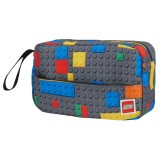 Geanta De Toaleta Copii LEGO Colorful Bricks 2.4L Poliester Compartimentata Maner Fermoar