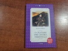 O calatorie spre centrul pamantului de Jules Verne