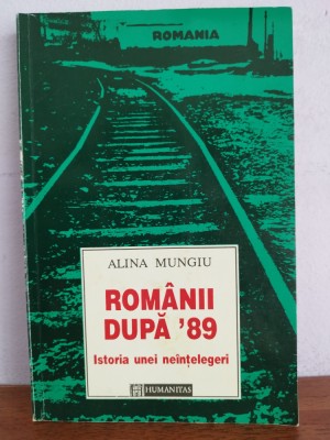 Alina Mungiu - Romanii dupa &amp;rsquo;89 foto