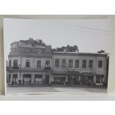 CLADIRE PE BULEVARDUL I.C. BRATIANU COLT CU STR, BLANARI , FOTOGRAFIE , ANII &#039;70
