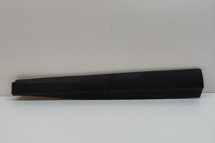 Bandou inferior ușă dreapta față FORD USA Mustang Mach-E 2020 OEM: LJ8B-R20848-ABW | 22024208