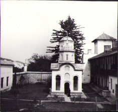 HST P2/670 Poză biserica mănăstirii Arnota 1982 foto