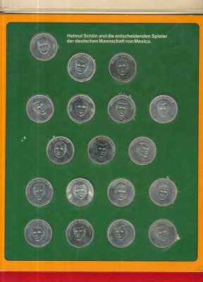 Shell Mexico 70 Album complet 18 jetoane echipa de fotbal a Germaniei foto