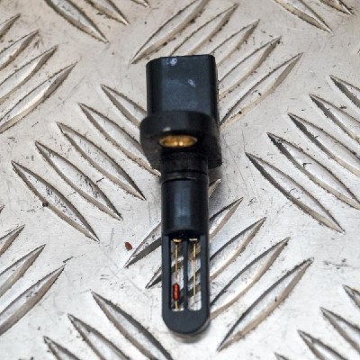 Senzor de temperatură AUDI Q5 FY 2018 OEM: 06B905379D | 2608819 foto