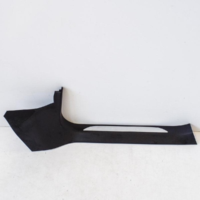 Ornament prag interior dreapta față TESLA MODEL S 2014 OEM: 1030394-00-D 2949492