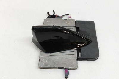 Antena PEUGEOT 208 II UB_, UP_, UW_, UJ_ 2024 OEM: 9863647080,9848946480,A3C1247690100 | 31845540 foto