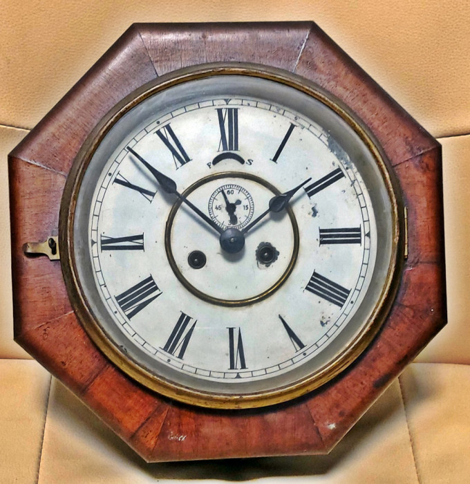 ceas vechi de birou