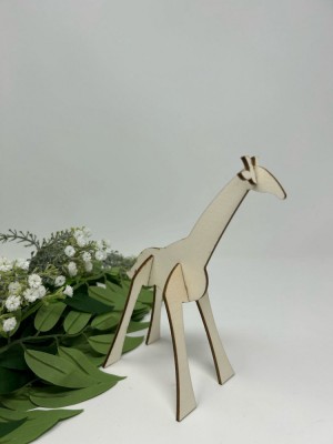 Girafa de asamblat si pictat foto