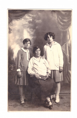 Foto tip CP femei 1928 Medgidia, foto atelier Constanta, stare excelenta foto