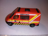 Bnk jc Matchbox MB885 Renault Master Ambulance