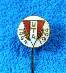 Insigna (model vechi) fotbal - UTA ARAD (Aniversare 20 de ani 1944-1964)
