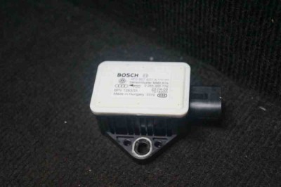 Senzor de accelerație AUDI A6 Avant 4F5, C6 2009 OEM: 4F0907637A,0265005776 | 1961450 foto