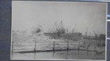 DIGUL PORT CONSTANTA LOVIT DE VALURI IN FURTUNA FOTOGRAFIAT DE PE FALEZA 2,1950